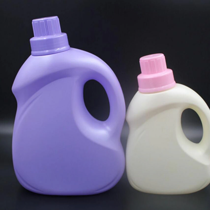 Envases de limpieza y cuidado personal fabricado en una máquina de extrusión-soplado