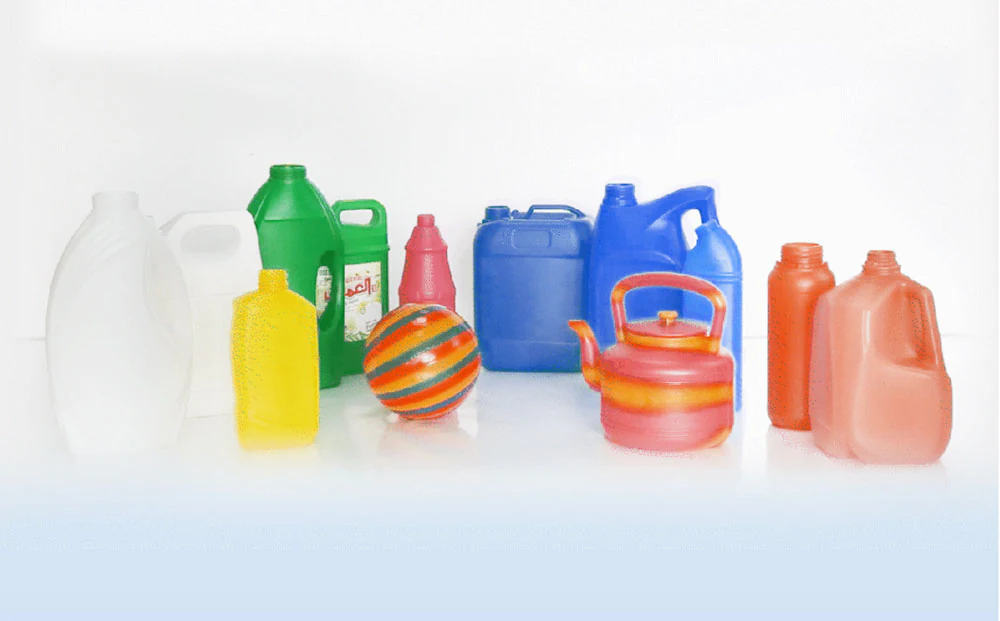 Botellas, bidones y pelotas fabricados en máquinas de la serie HTS